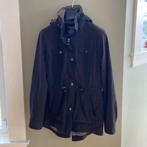 Black LL Bean rain resistant jacket in XS
